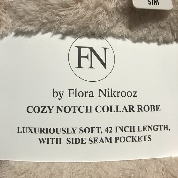 NWT Flora Nikrooz Plush Fluffy Robe - S/M - Picture 2 of 5